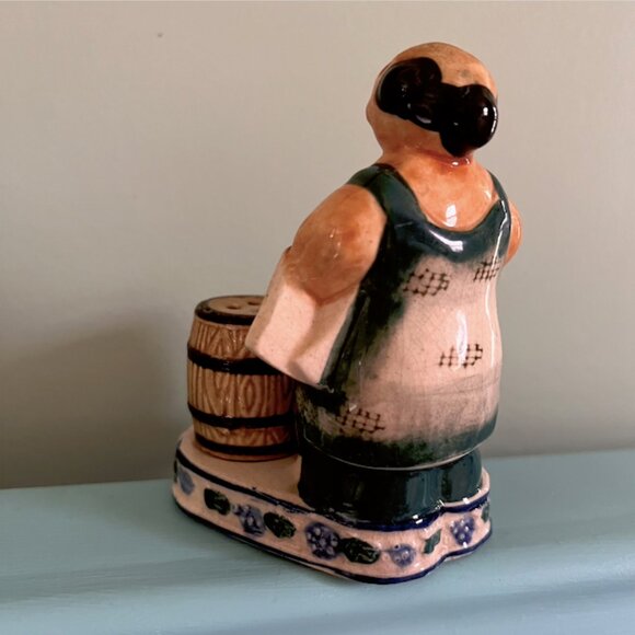 Vintage Bartender with Kegs Salt & Pepper 3 piece set Antique - Picture 4 of 9